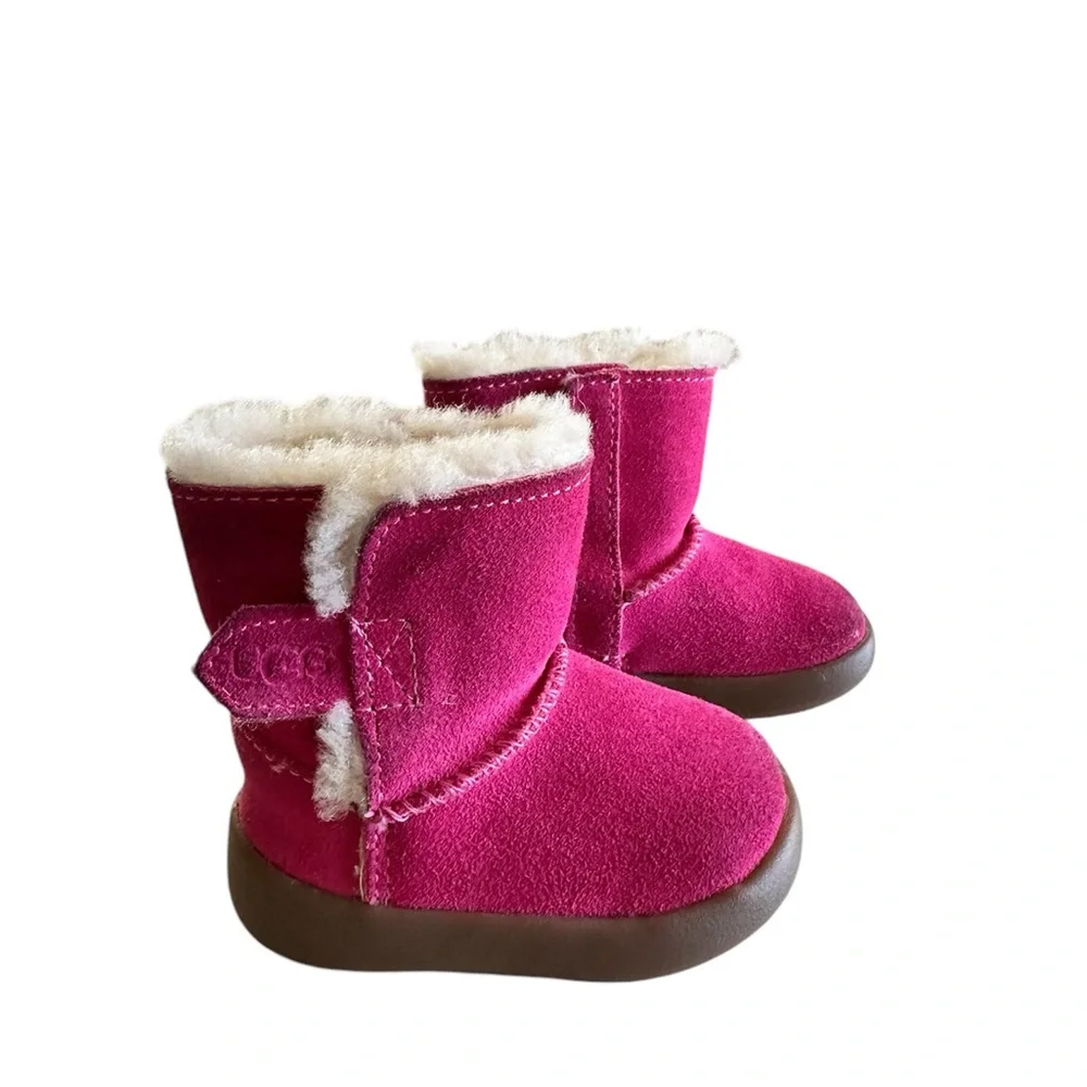 UGG infant Keelan pink boots size 0/1